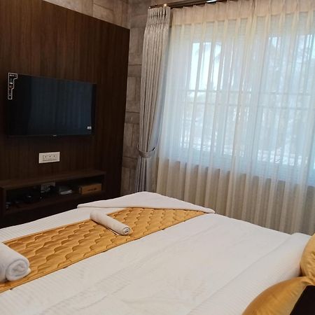 Golden Residency Hotel Kushālnagar Eksteriør billede
