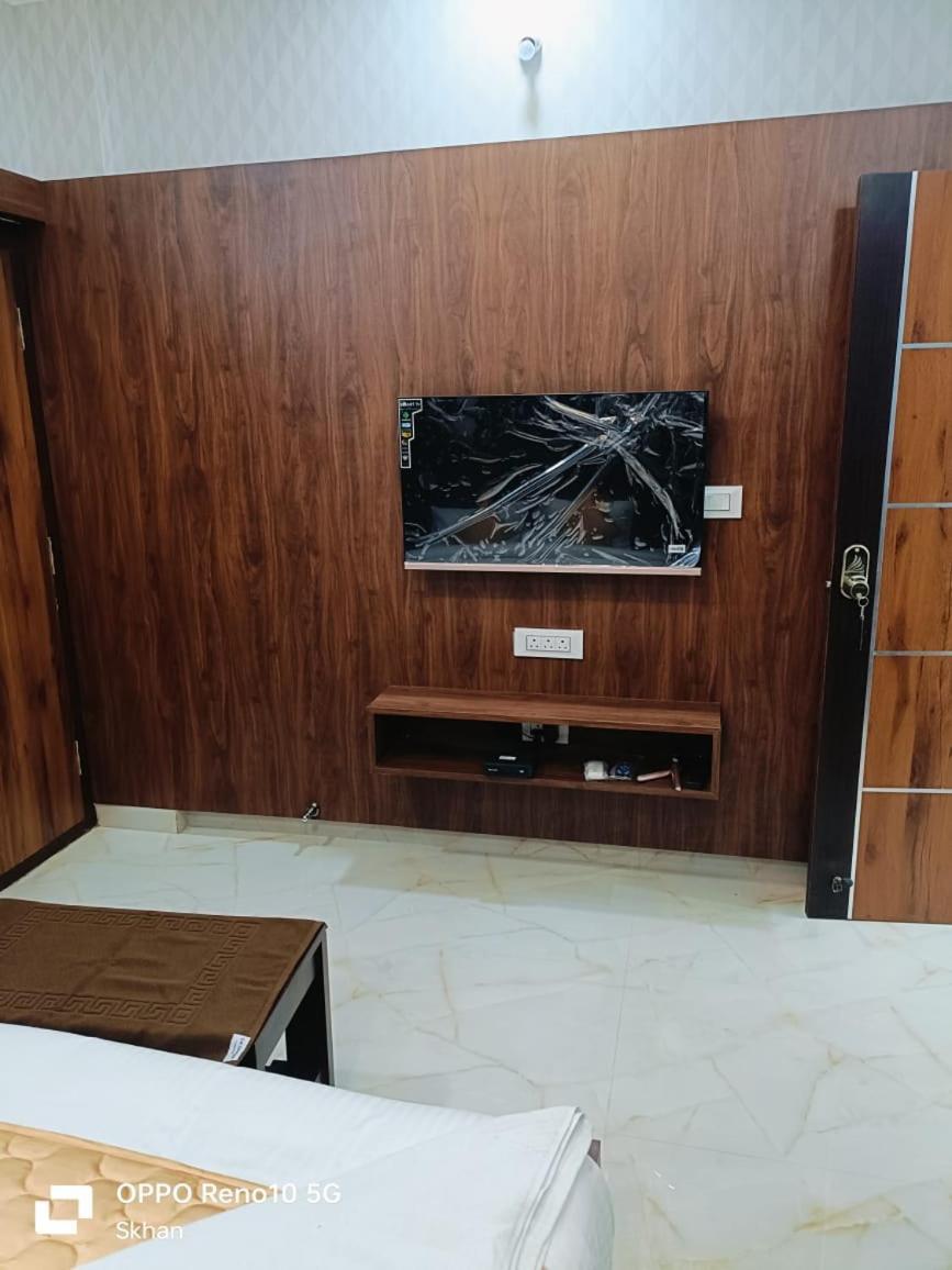 Golden Residency Hotel Kushālnagar Eksteriør billede